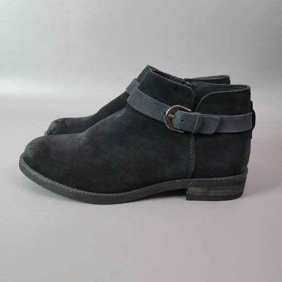 Clarks Demi Tone Womens Ankle Boot Black Suede Side Zip US Size 8.5 - Picture 2 of 10